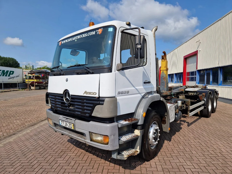Mercedes-Benz Atego 2628 6x4, Manual gear, full steel suspension - Camion şasiu: Foto 2 Mercedes-Benz Atego 2628 6x4, Manual gear, full steel suspension - Camion şasiu: Foto 2