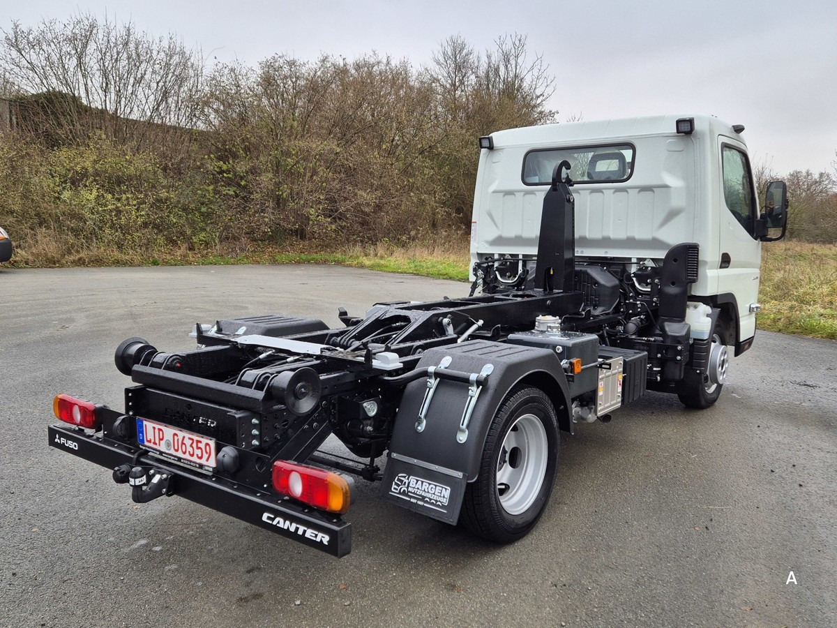 FUSO 3C15 Duonic Aut.City Abrollkipper AHK 3.5T - Camion cu cârlig: Foto 5 FUSO 3C15 Duonic Aut.City Abrollkipper AHK 3.5T - Camion cu cârlig: Foto 5