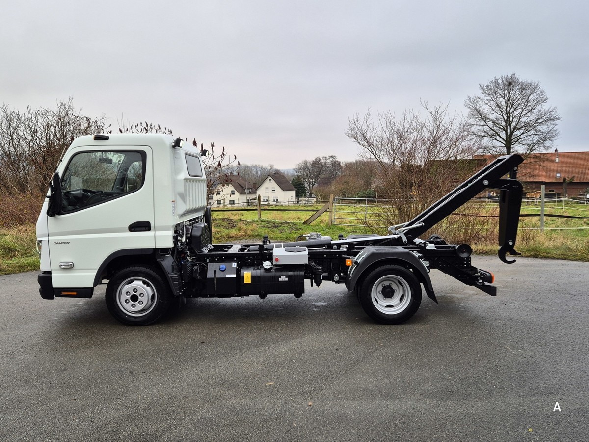 FUSO 3C15 Duonic Aut.City Abrollkipper AHK 3.5T - Camion cu cârlig: Foto 4 FUSO 3C15 Duonic Aut.City Abrollkipper AHK 3.5T - Camion cu cârlig: Foto 4