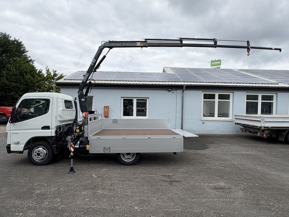 Camion cu macara, Camion platformă nou FUSO 3S15 Alu Pritsche 2.80m Ladekran Funk! sofort ve: Foto 10 Camion cu macara, Camion platformă nou FUSO 3S15 Alu Pritsche 2.80m Ladekran Funk! sofort ve: Foto 10