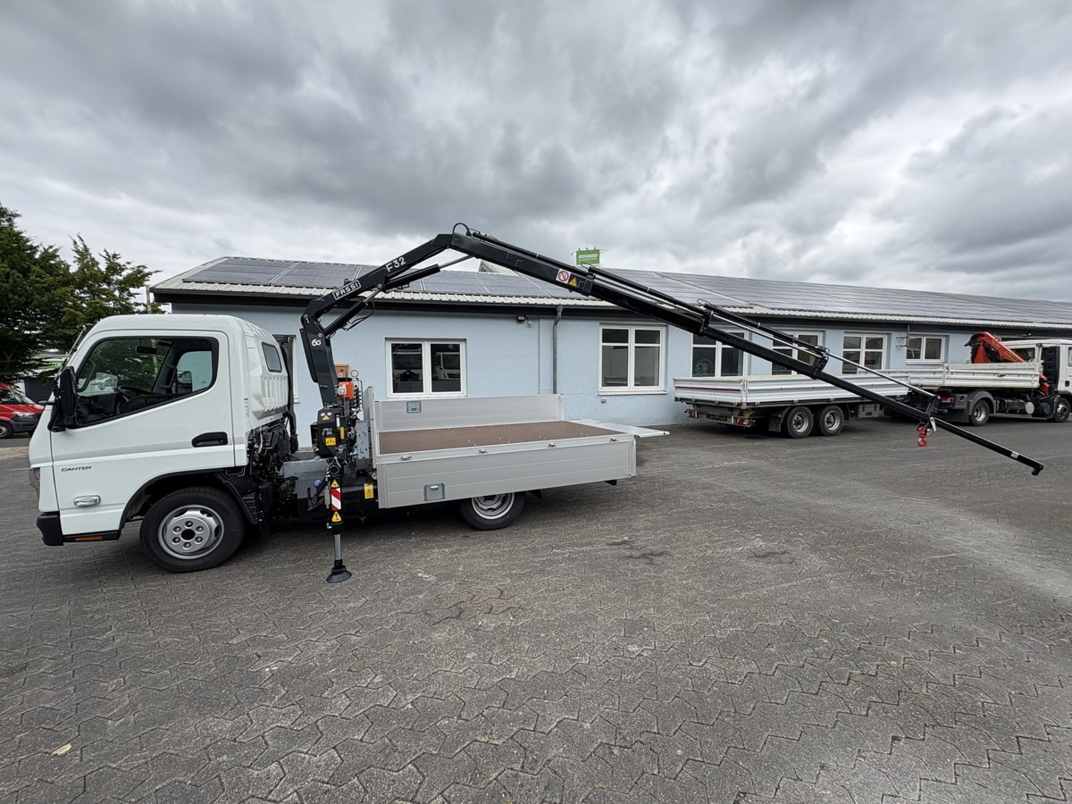 Camion cu macara, Camion platformă nou FUSO 3S15 Alu Pritsche 2.80m Ladekran Funk! sofort ve: Foto 8 Camion cu macara, Camion platformă nou FUSO 3S15 Alu Pritsche 2.80m Ladekran Funk! sofort ve: Foto 8
