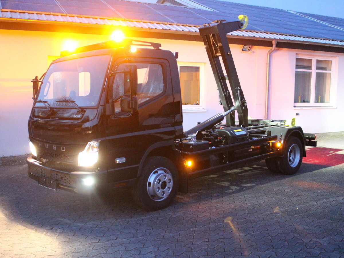 FUSO Canter FUSO 9C18 Duonic City Abrollkipper Black - Camion cu cârlig, Camion cu macara: Foto 1 FUSO Canter FUSO 9C18 Duonic City Abrollkipper Black - Camion cu cârlig, Camion cu macara: Foto 1