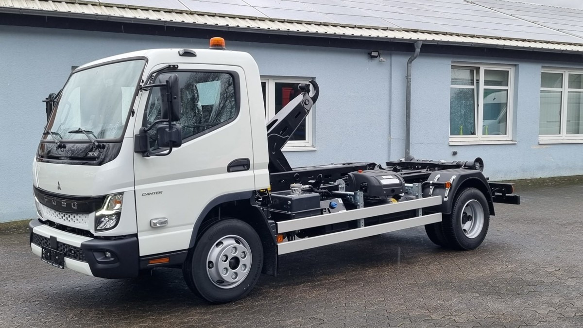 FUSO Canter FUSO 9C18 Duonic City Abrollkipper - Camion cu cârlig: Foto 3 FUSO Canter FUSO 9C18 Duonic City Abrollkipper - Camion cu cârlig: Foto 3