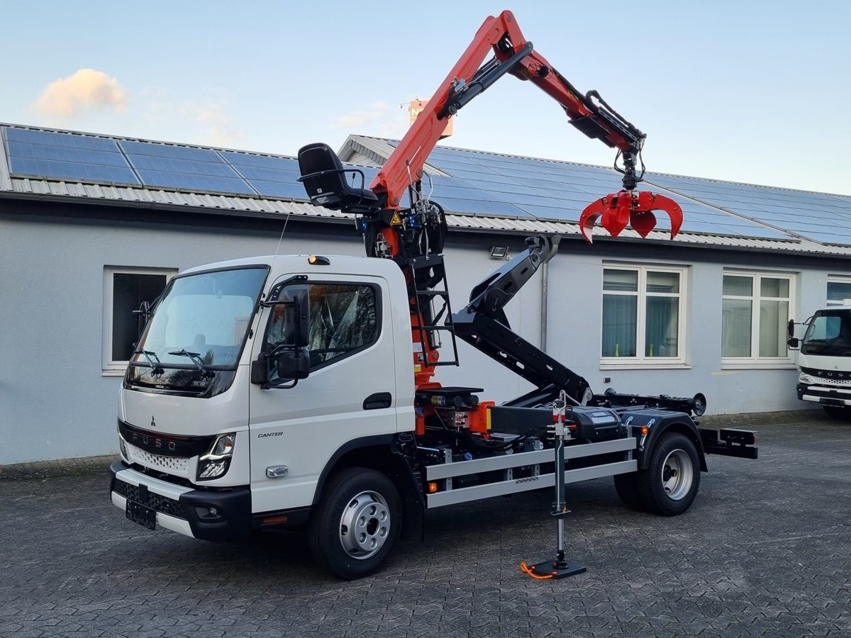 FUSO FUSO 9C18 City Abrollkipper + Z-Kran Recycling - Camion cu cârlig, Camion cu macara: Foto 2 FUSO FUSO 9C18 City Abrollkipper + Z-Kran Recycling - Camion cu cârlig, Camion cu macara: Foto 2