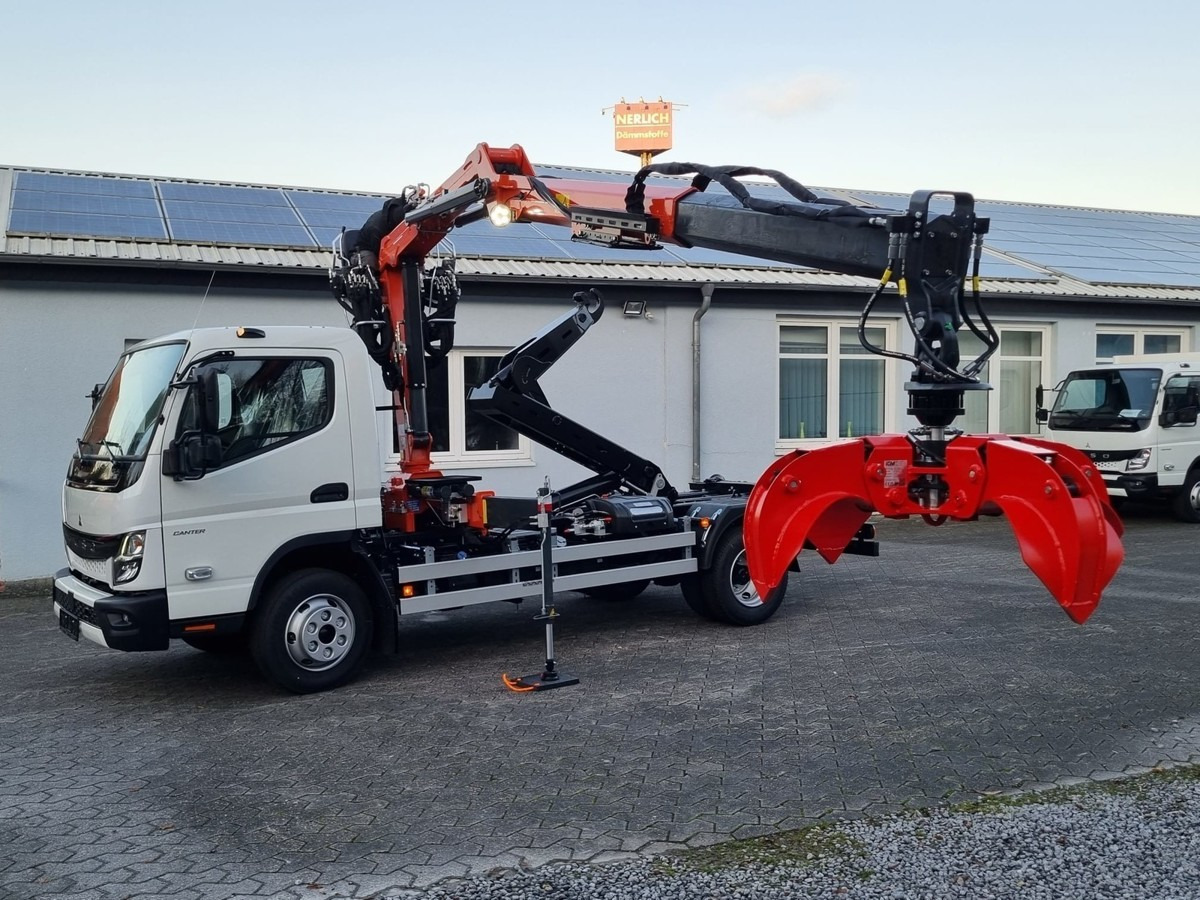 FUSO FUSO 9C18 City Abrollkipper + Z-Kran Recycling - Camion cu cârlig, Camion cu macara: Foto 1 FUSO FUSO 9C18 City Abrollkipper + Z-Kran Recycling - Camion cu cârlig, Camion cu macara: Foto 1