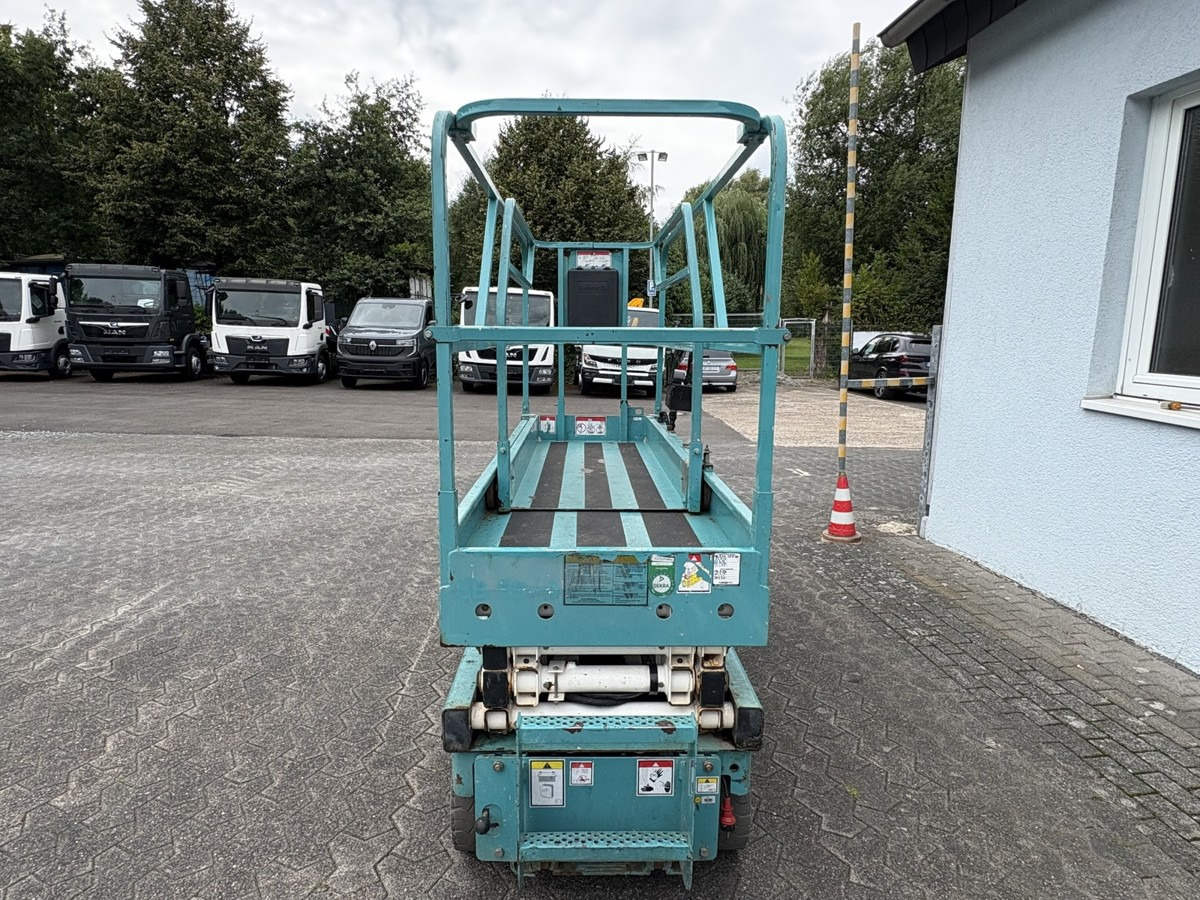 GENIE Haulotte Compact 8 baugleich GS 2032 sofort verf - Platforma foarfeca: Foto 2 GENIE Haulotte Compact 8 baugleich GS 2032 sofort verf - Platforma foarfeca: Foto 2