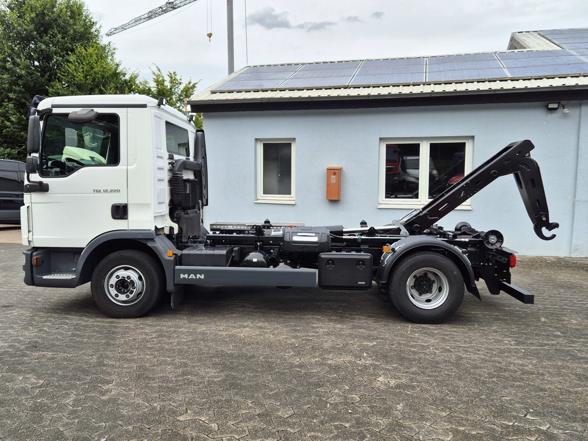 MAN TGL 12.250 BL City Abrollkipper AHK Euro 6 - Camion cu cârlig: Foto 4 MAN TGL 12.250 BL City Abrollkipper AHK Euro 6 - Camion cu cârlig: Foto 4