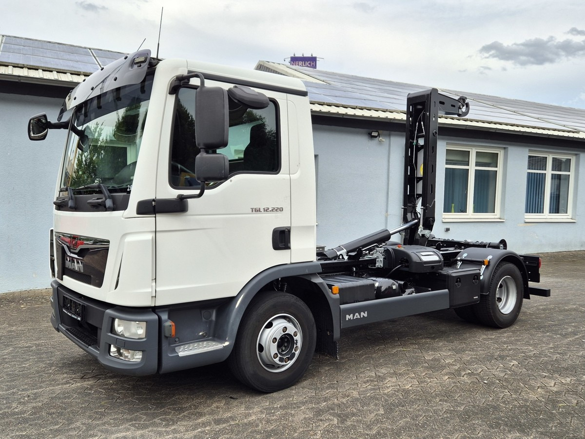 MAN TGL 12.250 BL City Abrollkipper AHK Euro 6 - Camion cu cârlig: Foto 2 MAN TGL 12.250 BL City Abrollkipper AHK Euro 6 - Camion cu cârlig: Foto 2