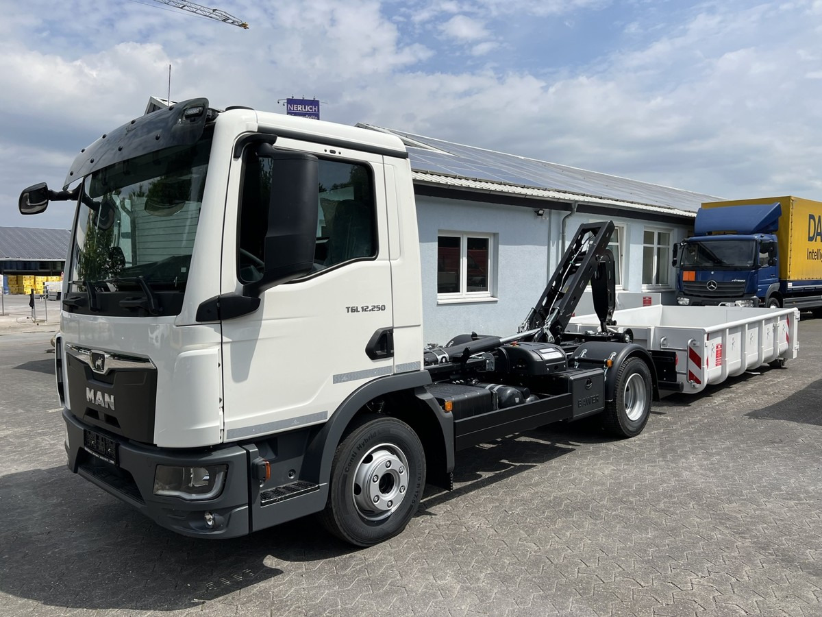 MAN TGL 12.250 BL NEU City Abrollkipper PowerMatic s - Camion cu cârlig: Foto 1 MAN TGL 12.250 BL NEU City Abrollkipper PowerMatic s - Camion cu cârlig: Foto 1