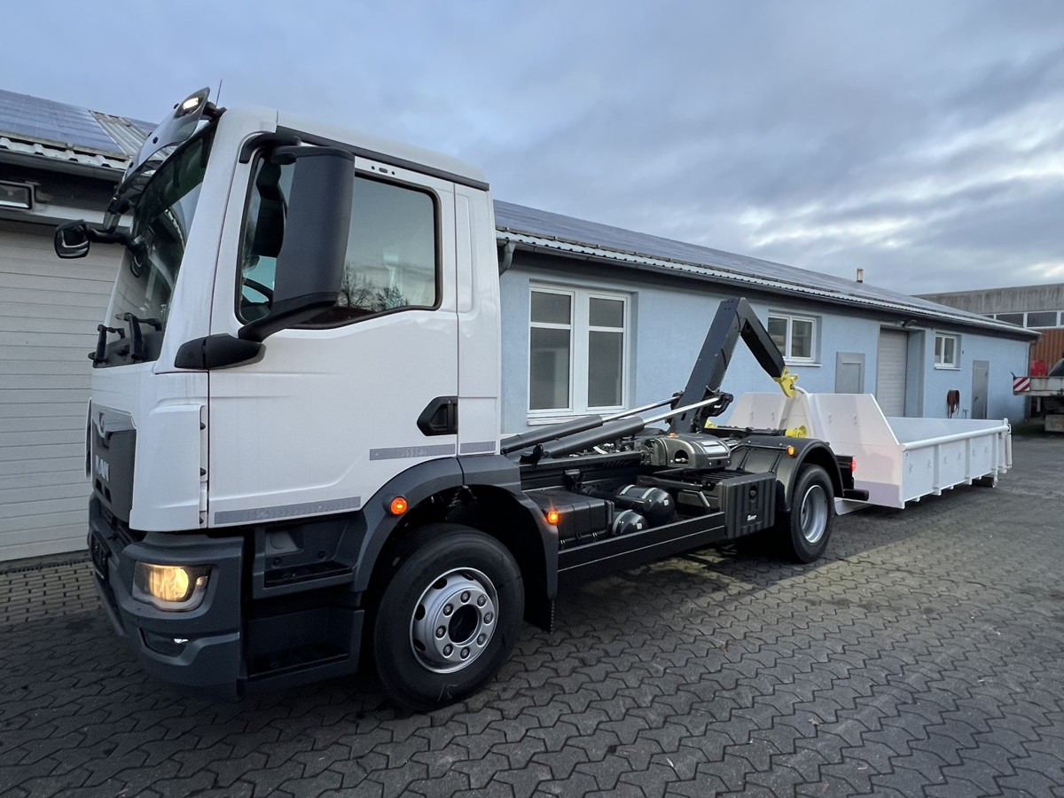 MAN TGM 15.290 BL Abrollkipper PowerMatic Standheiz. - Camion cu cârlig: Foto 5 MAN TGM 15.290 BL Abrollkipper PowerMatic Standheiz. - Camion cu cârlig: Foto 5