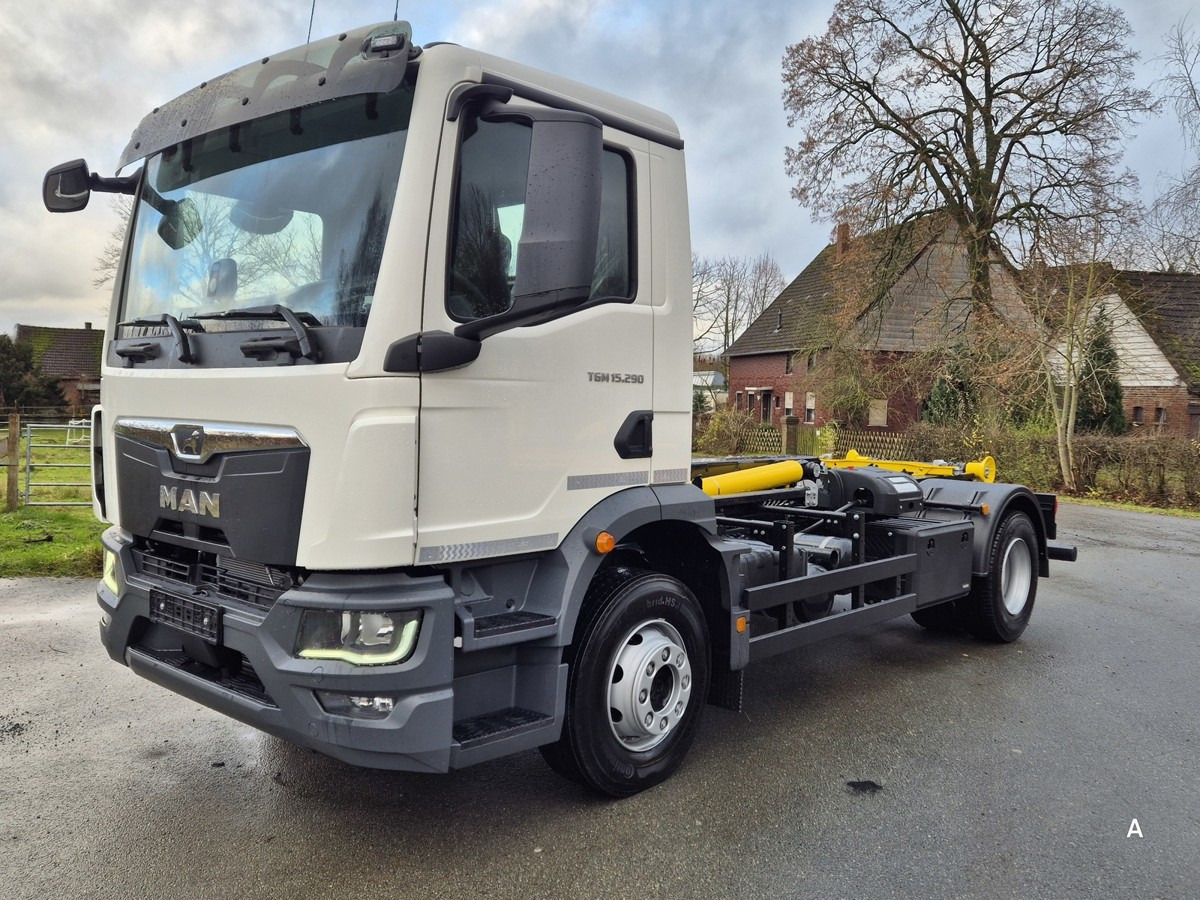 MAN TGM 15.290 BL Abrollkipper PowerMatic Standheiz. - Camion cu cârlig: Foto 3 MAN TGM 15.290 BL Abrollkipper PowerMatic Standheiz. - Camion cu cârlig: Foto 3