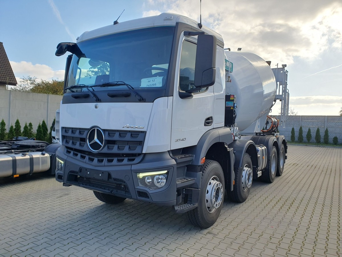 MERCEDES-BENZ Arocs 3740 8x4 Betonmischer IMER ORU LT105 H 10m - Autobetonieră: Foto 1 MERCEDES-BENZ Arocs 3740 8x4 Betonmischer IMER ORU LT105 H 10m - Autobetonieră: Foto 1