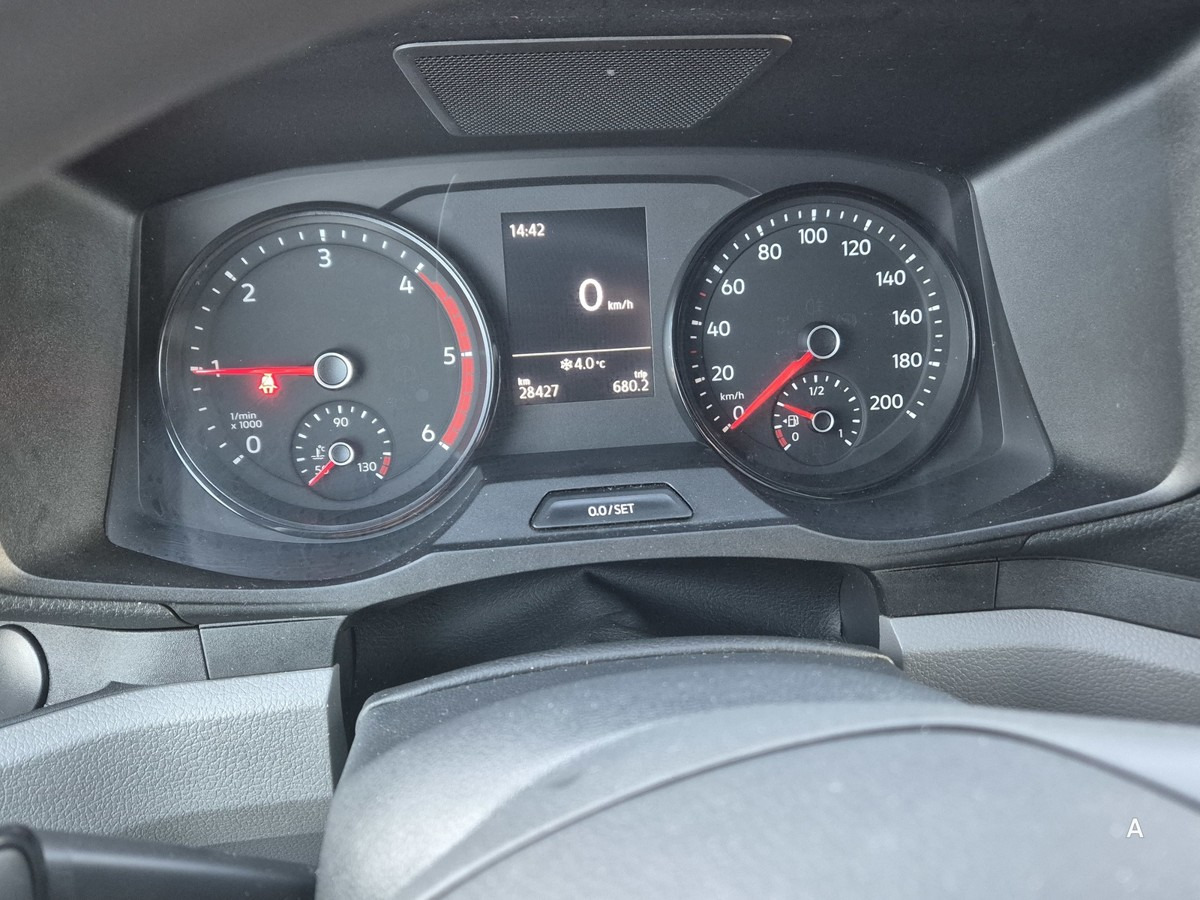 VW Crafter 35 Maxi L4H3, 1.Hand, 28tkm! - Dubă: Foto 5 VW Crafter 35 Maxi L4H3, 1.Hand, 28tkm! - Dubă: Foto 5