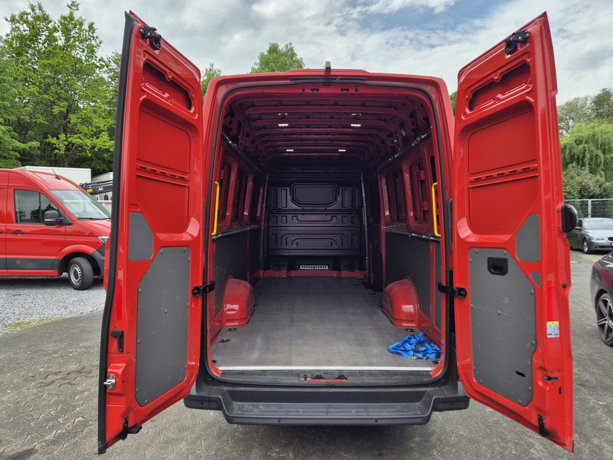 VW Crafter 35 Maxi L5H3 Extralang Kamera - Dubă: Foto 4 VW Crafter 35 Maxi L5H3 Extralang Kamera - Dubă: Foto 4