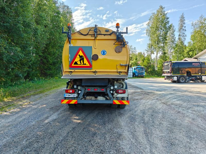 BUCHER Optifant 70 Volvo FM9 - Măturătoare stradală: Foto 5 BUCHER Optifant 70 Volvo FM9 - Măturătoare stradală: Foto 5