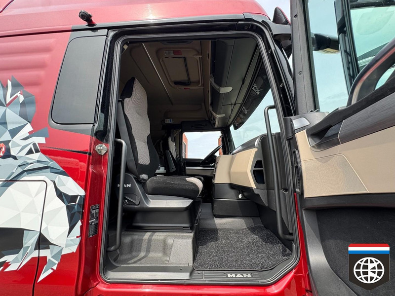 MAN TGX 18 540 XLX - 3900 WB - FULL SPOILER - Cap tractor: Foto 4 MAN TGX 18 540 XLX - 3900 WB - FULL SPOILER - Cap tractor: Foto 4