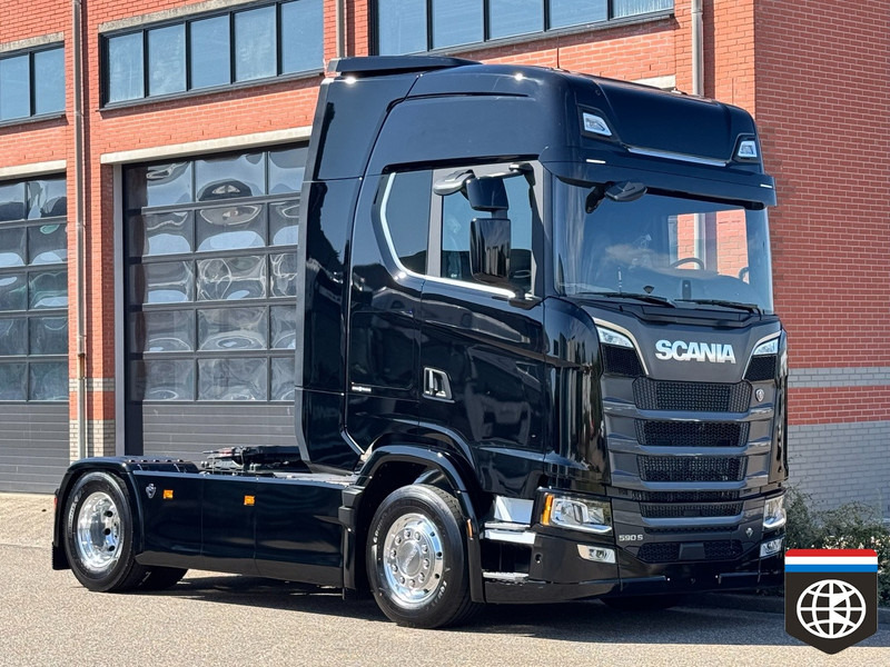 Scania 590 S King of the Road - FULL AIR - NEW TRUCK! - Cap tractor: Foto 3 Scania 590 S King of the Road - FULL AIR - NEW TRUCK! - Cap tractor: Foto 3
