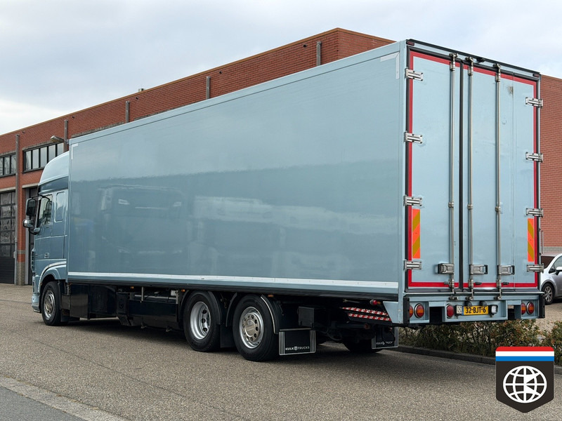 DAF XF 460 FAN TAIL LIFT / TRS / NIGHT A/C / RACING TEAM / CAMPER - Camion frigider: Foto 4 DAF XF 460 FAN TAIL LIFT / TRS / NIGHT A/C / RACING TEAM / CAMPER - Camion frigider: Foto 4