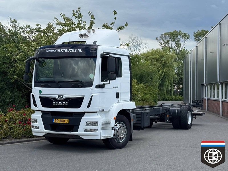 MAN TGM Sleeper cab - WB 6580 - Camion şasiu: Foto 1 MAN TGM Sleeper cab - WB 6580 - Camion şasiu: Foto 1