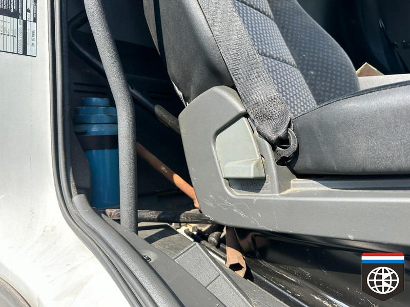 Mercedes-Benz AXOR 1833 TAIL LIFT - MANUAL GEARBOX - Camion cu prelată: Foto 2 Mercedes-Benz AXOR 1833 TAIL LIFT - MANUAL GEARBOX - Camion cu prelată: Foto 2