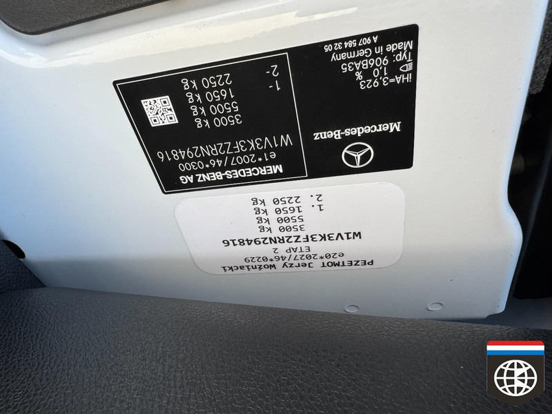Mercedes-Benz Sprinter  Laadbak verwarming - IDEAAL VOOR TRANSPORT VAN BLOEMEN IN DOZEN en/ of KRATTEN - Autoutilitară box: Foto 2 Mercedes-Benz Sprinter  Laadbak verwarming - IDEAAL VOOR TRANSPORT VAN BLOEMEN IN DOZEN en/ of KRATTEN - Autoutilitară box: Foto 2