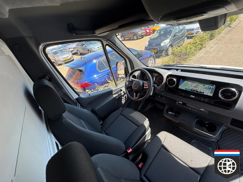 Autoutilitară box Mercedes-Benz Sprinter Laadbak verwarming - IDEAAL VOOR TRANSPORT VAN BLOEMEN IN DOZEN en/ of KRATTEN: Foto 11 Autoutilitară box Mercedes-Benz Sprinter Laadbak verwarming - IDEAAL VOOR TRANSPORT VAN BLOEMEN IN DOZEN en/ of KRATTEN: Foto 11