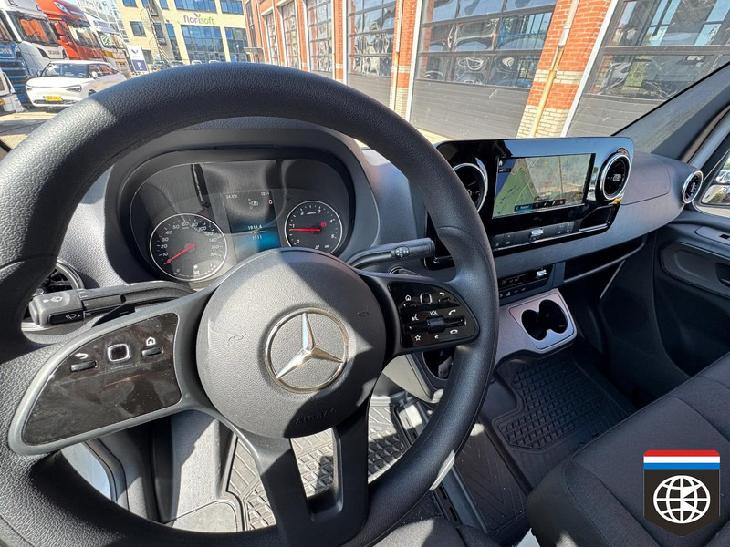 Autoutilitară box Mercedes-Benz Sprinter Laadbak verwarming - IDEAAL VOOR TRANSPORT VAN BLOEMEN IN DOZEN en/ of KRATTEN: Foto 13 Autoutilitară box Mercedes-Benz Sprinter Laadbak verwarming - IDEAAL VOOR TRANSPORT VAN BLOEMEN IN DOZEN en/ of KRATTEN: Foto 13