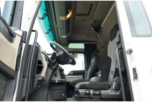 MAN 18.460 TGX XXL 4x2, Spoiler, Intarder, 2x Tank - Cap tractor: Foto 5 MAN 18.460 TGX XXL 4x2, Spoiler, Intarder, 2x Tank - Cap tractor: Foto 5