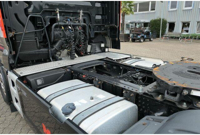 MAN 18.500 TGX 4x2, XXL, Red Lion 500, Intarder - Cap tractor: Foto 4 MAN 18.500 TGX 4x2, XXL, Red Lion 500, Intarder - Cap tractor: Foto 4