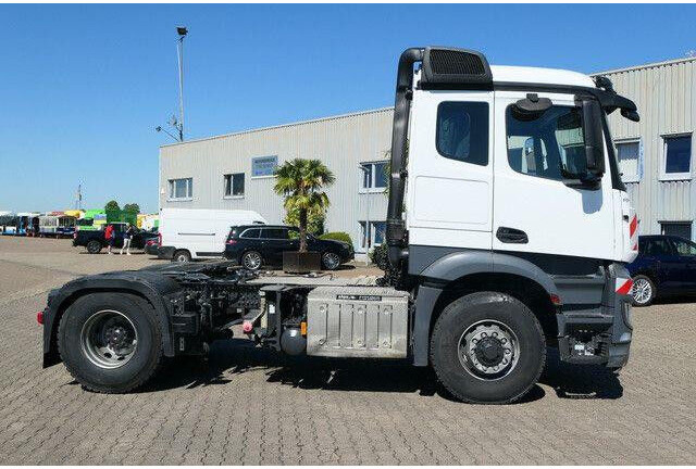 Mercedes-Benz 1845 LS Arocs 4x4, HAD, Hydr., Klima, Liege - Cap tractor: Foto 2 Mercedes-Benz 1845 LS Arocs 4x4, HAD, Hydr., Klima, Liege - Cap tractor: Foto 2