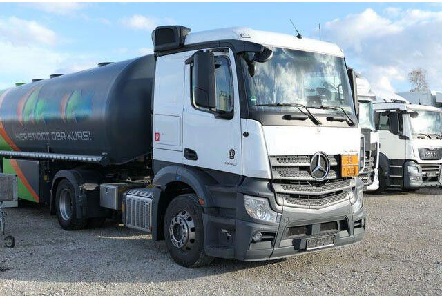 Mercedes-Benz 1846 Actros 4x2, Hydr., ADR, Leicht, Klima, Navi - Cap tractor: Foto 4 Mercedes-Benz 1846 Actros 4x2, Hydr., ADR, Leicht, Klima, Navi - Cap tractor: Foto 4