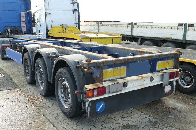 Carnehl CCS/HS, 1x20/2x20/1x30/1x40 Fuß Container, Lift - Semiremorcă transport containere/ Swap body: Foto 2 Carnehl CCS/HS, 1x20/2x20/1x30/1x40 Fuß Container, Lift - Semiremorcă transport containere/ Swap body: Foto 2