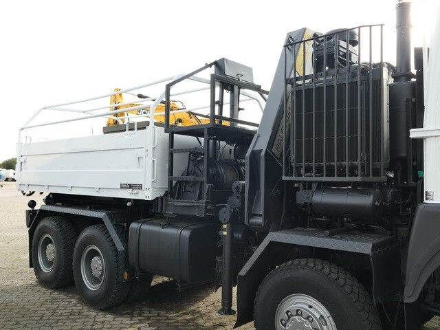 MAN 34.440 8x8, Allrad, Kran, 2x Seilwinde, 2x AHK - Camion platformă: Foto 2 MAN 34.440 8x8, Allrad, Kran, 2x Seilwinde, 2x AHK - Camion platformă: Foto 2