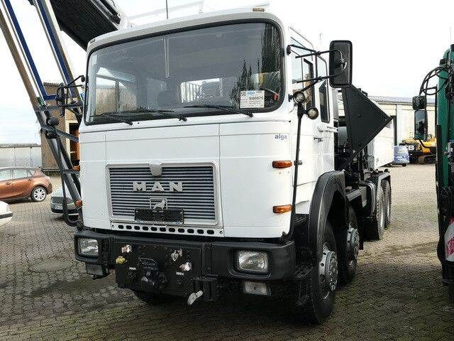 MAN 34.440 8x8, Allrad, Kran, 2x Seilwinde, 2x AHK - Camion platformă: Foto 5 MAN 34.440 8x8, Allrad, Kran, 2x Seilwinde, 2x AHK - Camion platformă: Foto 5