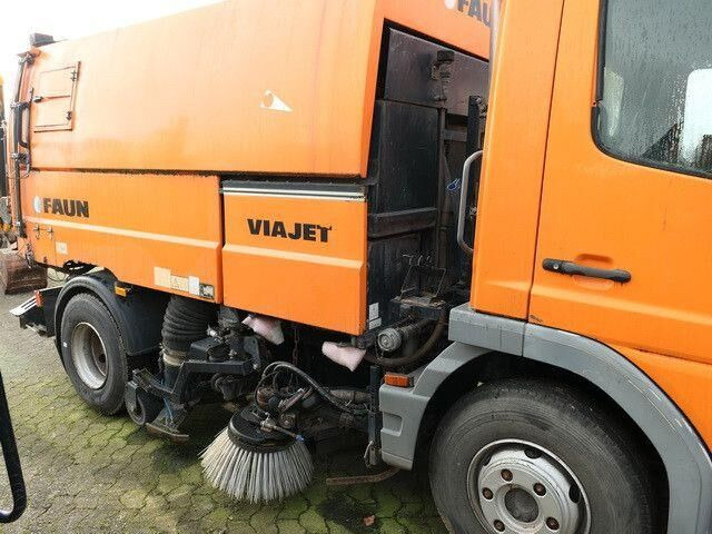 Mercedes-Benz 1018 Atego 4x2, Faun Viatec, Viajet 5R, Klima - Măturătoare stradală: Foto 2 Mercedes-Benz 1018 Atego 4x2, Faun Viatec, Viajet 5R, Klima - Măturătoare stradală: Foto 2