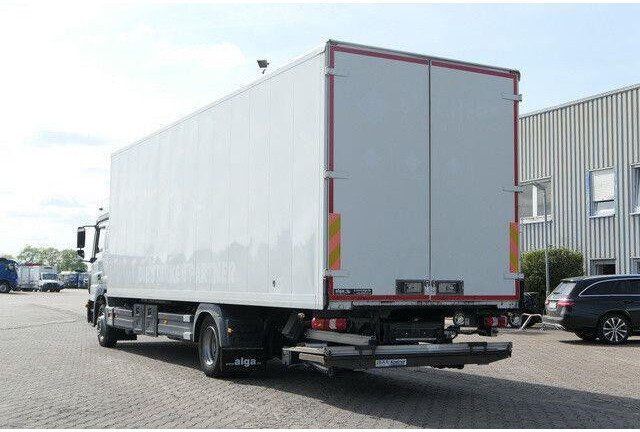 Mercedes-Benz 1224 L Atego 4x2, Möbel, LBW, Klima, Schlafliege - Camion furgon: Foto 4 Mercedes-Benz 1224 L Atego 4x2, Möbel, LBW, Klima, Schlafliege - Camion furgon: Foto 4