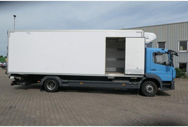 Mercedes-Benz 1323 L Atego, Thermo King T-800R, LBW, Trennwand - Camion frigider: Foto 3 Mercedes-Benz 1323 L Atego, Thermo King T-800R, LBW, Trennwand - Camion frigider: Foto 3