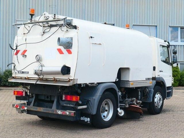 Mercedes-Benz 1518 LKO Atego 4x2, Kobit-Aufbau, 8m³,Wassertank - Măturătoare stradală: Foto 3 Mercedes-Benz 1518 LKO Atego 4x2, Kobit-Aufbau, 8m³,Wassertank - Măturătoare stradală: Foto 3