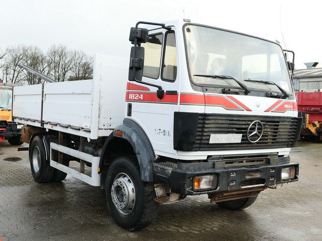 Mercedes-Benz 1824 AK 4x4, Allrad, AHK, Blattfederung, 168tkm - Camion platformă: Foto 4 Mercedes-Benz 1824 AK 4x4, Allrad, AHK, Blattfederung, 168tkm - Camion platformă: Foto 4