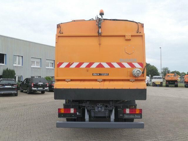 Mercedes-Benz 2032 A Actros 4x4, Bucher STKF 9500, Airport, AC - Măturătoare stradală: Foto 4 Mercedes-Benz 2032 A Actros 4x4, Bucher STKF 9500, Airport, AC - Măturătoare stradală: Foto 4