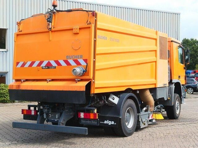 Mercedes-Benz 2032 A Actros 4x4, Bucher STKF 9500, Airport, AC - Măturătoare stradală: Foto 3 Mercedes-Benz 2032 A Actros 4x4, Bucher STKF 9500, Airport, AC - Măturătoare stradală: Foto 3