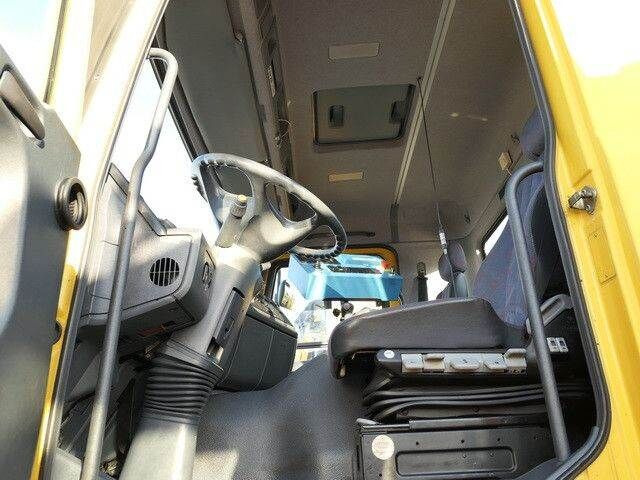 Utilaj deszăpezire Mercedes-Benz 2035 AK Actros 4x4, Kehrmaschine Schmidt, Allrad: Foto 9