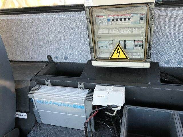 Utilaj deszăpezire Mercedes-Benz 2035 AK Actros 4x4, Kehrmaschine Schmidt, Allrad: Foto 11