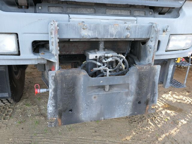 Mercedes-Benz 2035 AK Actros 4x4, Kehrmaschine Schmidt, Allrad - Măturătoare stradală: Foto 5 Mercedes-Benz 2035 AK Actros 4x4, Kehrmaschine Schmidt, Allrad - Măturătoare stradală: Foto 5
