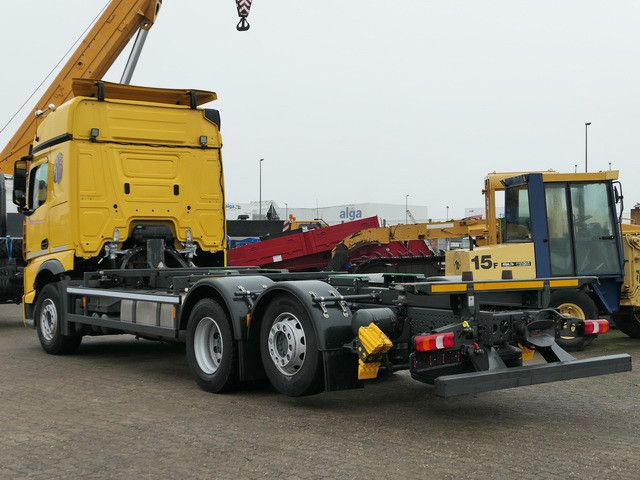 Mercedes-Benz 2546 L 6x2, MP4, 2x Schlafliege, Bullfänger, AC - Camion transport containere/ Swap body: Foto 4 Mercedes-Benz 2546 L 6x2, MP4, 2x Schlafliege, Bullfänger, AC - Camion transport containere/ Swap body: Foto 4