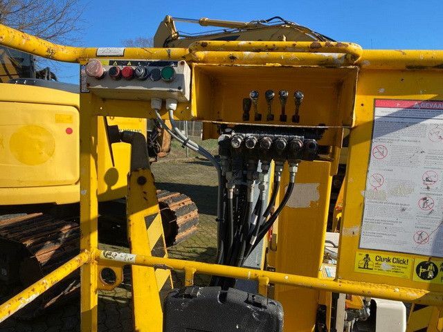 Niftylift 120 TE, Arbeitshöhe 12.2m, Korb, Batterie - Nacela tractabila: Foto 3 Niftylift 120 TE, Arbeitshöhe 12.2m, Korb, Batterie - Nacela tractabila: Foto 3