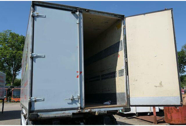 Schmitz Cargobull WKO, Wechselkoffer, Isoliert, Türen, BDF - Remorcă furgon: Foto 5 Schmitz Cargobull WKO, Wechselkoffer, Isoliert, Türen, BDF - Remorcă furgon: Foto 5
