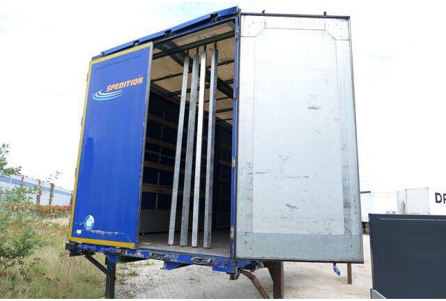 Stern BDF, Schiebeplane, Alu-Bordwände - Camion şasiu: Foto 4 Stern BDF, Schiebeplane, Alu-Bordwände - Camion şasiu: Foto 4