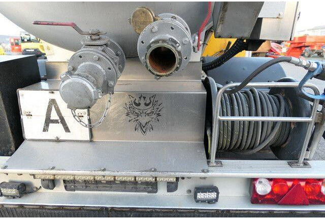Tank Saug Truck XXL 18,Kanalreiniger,Pumpe,Alu-Felgen - Maşină pentru vidanjări: Foto 3 Tank Saug Truck XXL 18,Kanalreiniger,Pumpe,Alu-Felgen - Maşină pentru vidanjări: Foto 3