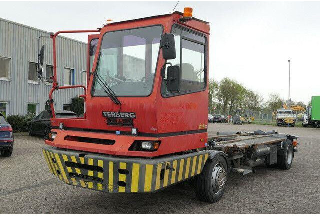 Terberg BC 182, Wechselbrücken, Sattelkupplung - Camion şasiu: Foto 4 Terberg BC 182, Wechselbrücken, Sattelkupplung - Camion şasiu: Foto 4